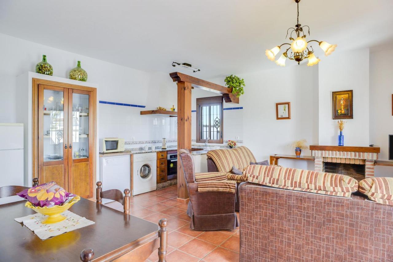 Casa Villanueva 3 Solo Familias โกนิล เด ลาฟรอนเตรา ภายนอก รูปภาพ